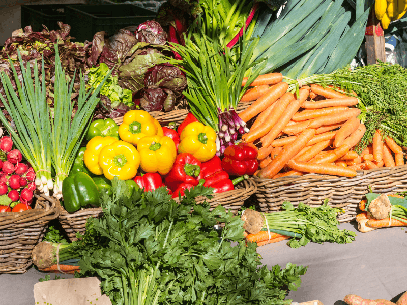 PROUDLY VIETNAMESE AGRICULTURAL PRODUCE: FROM MINOR EXPORTS TO OFFICIAL EXPORTS Chiến lược phát triển bền vững cho nông sản Việt